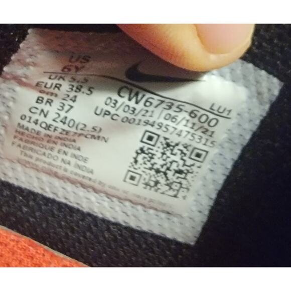 Nike Hustle DX SU-21 Red Black Boys Sneakers Shoes Size 6y Lace-Up - Picture 13 of 14